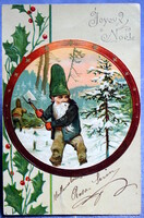 Antik  dombornyomott Karácsonyi  üdvözlő képeslap - fenyőt kivágó törpe , manó , téli táj 1904