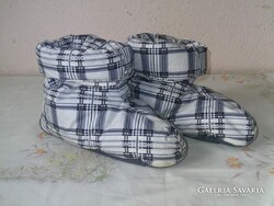 Checkered feather-filled textile foot warmer, slippers ( 39/41-es )