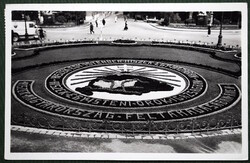 Budapest -  Szabadságtéri parkrészlet a "Hiszek egy" virágággyal  - valódi fotó képeslap 676.sz 1937