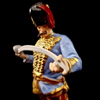 Herendi Hadik huszár – nagyméretű, mesterfestő által szignózott porcelánfigura
