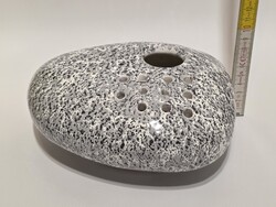 "Iparművész kerámia..." címkés, szürke, fekete, fehér mázas, ikebana kerámia virágtartó (3880)
