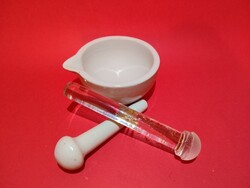 Jelzett zsolnay porcelán patika mozsár vagy csőrös tál + 2 törő egy porcelán és egy üveg