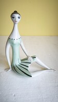 Zsolnay Tórök Janos űlő női porcelán figura ritka gyűjteményi darab