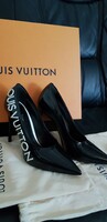 Új Louis Vuitton Fekete Körömcipő! .