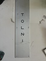 Vintage alumínium „TOLNI” ajtótábla