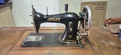 Pfaff 31 pedal-operated, built-in table sewing machine