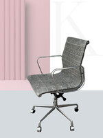 Design ikon valódi bőrben – Eames EA 117 stílusú prémium irodaszék (Frissen kárpitozva)