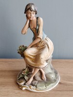 A. Zen Nove. Vintage női porcelán figura. 1960-1970.
