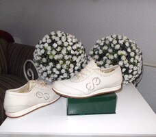 Escada   vaj puha  báránybőr  őszi cipő  36 os .