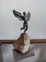 Ikarosz bronz kisplasztika