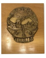 Olcsay Kiss Zoltán jelzett Budapest nevezetességeit ábrázoló bronz faliplakett fa alapon RZ