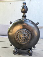 Antik Bronz réz kulacs Bacchus dísszel mindkét oldalán !