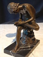 Eredeti XIX sz.i Francia bronz szobor 24 cm magas, jelzett  súlya 5 kg