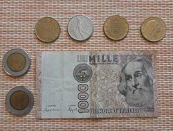 Italian lira bundle
