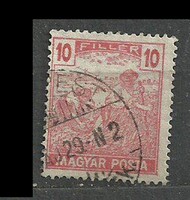 Arató 10 f