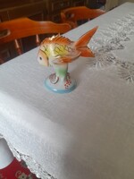 Hollóházi retró porcelán hal figura – Kézzel festett aranyhal / kárász (Form: 4834, c. 1960-70)