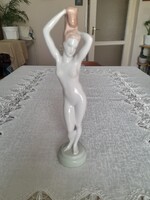 Aquincum retró porcelán figura – Fésülködő / Haját fonó női akt (c. 1960-70)