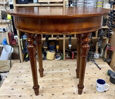 Restored Historic Oval Table – Walnut Veneer, Ruby Shellac Polish