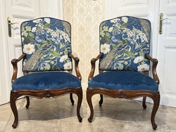 Italian Baroque armchair pair from around 1750