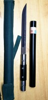 Fém bot, a nyelébe rejthető pengével túléléshez, túrázáshoz. Baton Sword