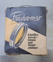 „Panchromar vintage fotótechnikai doboz – régi német fényképészeti reklámgrafika”