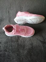 New Daclay sports shoe