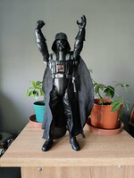 Ritka Eredeti Star Wars Darth Vader óriásfigura 50 cm – Gyűjtői darab sérült akciófigura