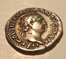 Traianus római császár ezüst denarius – Róma, Kr. u. 100 – 3,08 g – szép portré