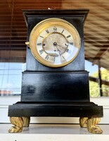Negyedütős Biedermeier asztali óra