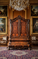 Unique Baroque-Style Root Veneer Bowed Cabinet / Sideboard