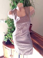 Barna ruha (40)