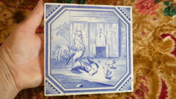 15 x 15 cm-es , régi , bontott majolika kép , korához képest jó állapotban .