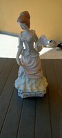 Hollóházi porcelán legyezőt tartó hölgy. Juci21.