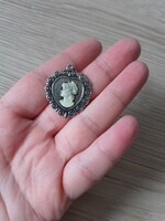 Szív alakú medál (gemma)