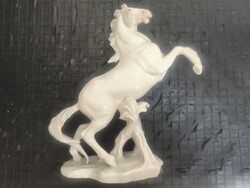 Karl Ens ágoskodó porcelán paripa