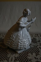 Herendi Déryné nagy figura