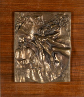 Asszonyi Tamás (1942): Vörös postakocsi, bronzplakett falapon (25 x 19 cm) RZ