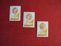 Magyar postatiszta bélyegek blokkok névértéken eladók-Sz-18