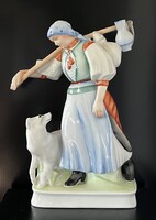 Nagyon szép , nagyméretű , élénk festésű Zsolnay  porcelánszobor !