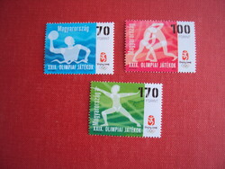 Magyar postatiszta bélyegek blokkok névértéken eladók-Sz-111