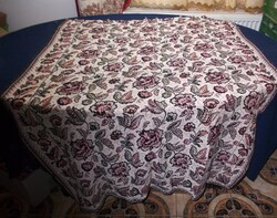 RÉGEBBI ágytakaró takaró terítő asztalterítő akár faliszőnyeg és lehet 172x120 cm (B1684)