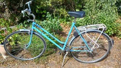 Retro women's bicycle