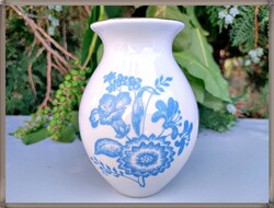 Ritka, kék virágcsokor mintás, Zsolnay porcelán hasas váza