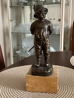 J. Picciole,  "le petit courageux" bronz szobor Franciaország c. 1920
