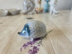 Aquincumi sün porcelán figura