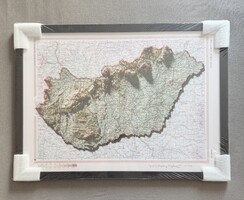 ÚJ, Kartograaf 3D hatású Magyarország térkép (50x70 cm, fekete keretben) – Pamkutya Norbi projektje