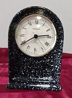 Staiger német asztali quartz óra, gránit hatású kerámia