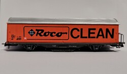 Roco 46400 CLEAN H0 síntisztító vagon narancs - kopottas betéttel - alja fotózva