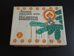 Retró Szerencsi konzum szaloncukor doboz (1980-as évek) – Gyertyás grafika