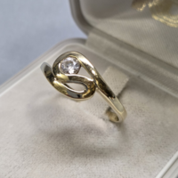 14 K arany gyűrű 2,42g